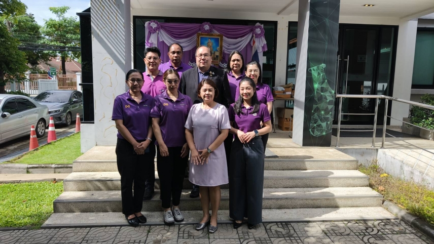 คณะผู้บริหารและเจ้าหน้าที่  Central Lab Thai ถวายพระพรชัยมงคล